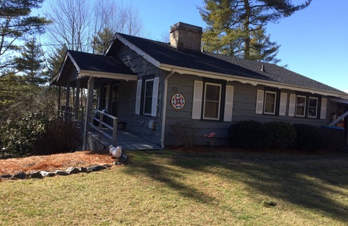 Blowing Rock Cottage | Blowing Rock Cottage within walking distance to downtown