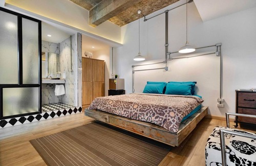 Phaya Thai Hotel | Blu Cabin Ari Stylish Gay Poshtel