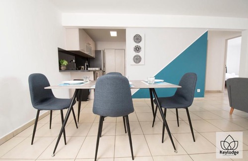 Sainte-Clotilde Apartment | Blue 3étoiles - 45m2, Rénové à 10min de l'aéroport