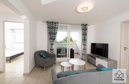 Sainte-Clotilde Apartment | Blue 3étoiles - 45m2, Rénové à 10min de l'aéroport