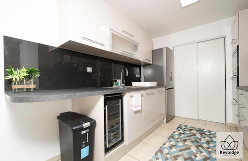 Sainte-Clotilde Apartment | Blue 3étoiles - 45m2, Rénové à 10min de l'aéroport