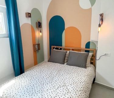 Ermoupoli Hotel | Blue Bergamote - Pop Culture Suite