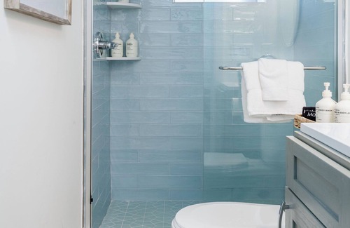 Vilano Beach Hotel | Blue Bird Apartment-Full Kitchen-5 min walk to beach!