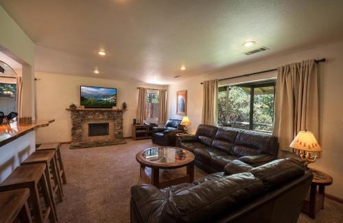 Oakhurst House | Blue Bird Ranch