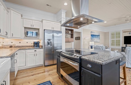 Morehead City Condo | Blue Bowline - Beaufort Convenience, Boat and Pet Friendly!