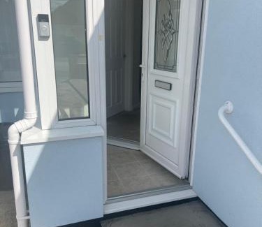Thundersley House | Blue Bungalow