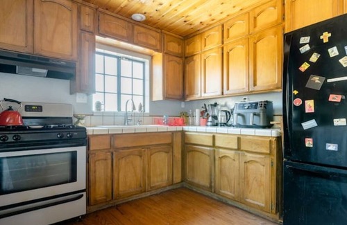 Frazier Park Cabin | Blue Charmer Themed Cabin with Indoor Fireplace