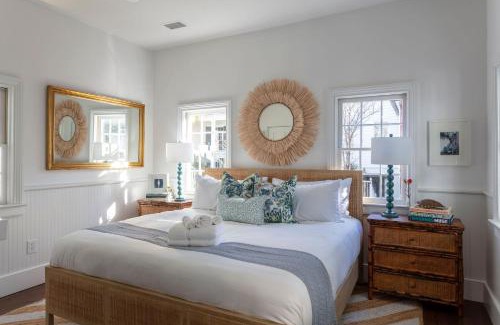 Cannonborough Elliotborough House | Blue Cottage at Casa Zoe
