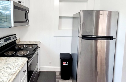 Lakeland Apartment | Blue Door House " Grande Studio"