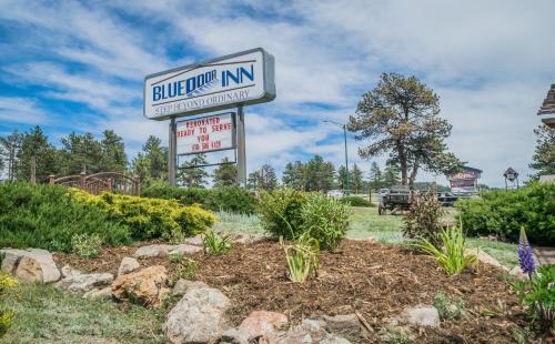 Estes Park Hotel | Blue Door Inn