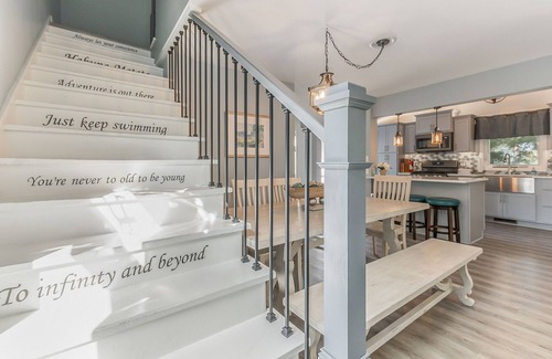 Bluffton Cottage | Blue Dune: A Dreamy Beach Cottage On The Muskegon Channel