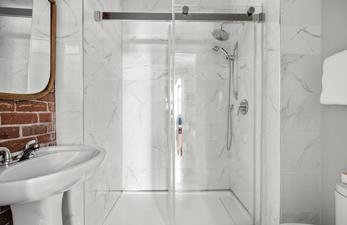 Downtown Halifax Apartment | Blue George Suite Historic DT