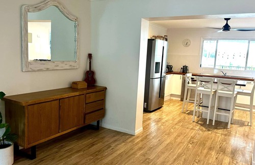 Golden Beach House | Blue Haven. Room for your boat, caravan and dog!
