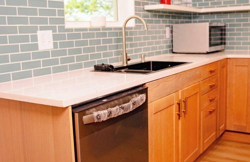 Branson House | Blue Haven with Private Heated Pool, Hot tub, Jacuzzi, EV Charge, Pet, & Dinner