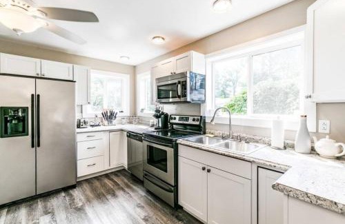 Verona Beach House | Blue Heron Family Home by Sylvan Beach Sleeps 12