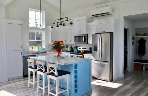 Anglo Rustico House | Blue Horizon Cottage