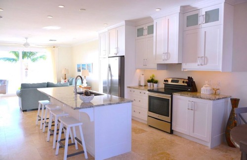 Nassau House | Blue Horizon Villa - Beachfront Villa, Gated Community
