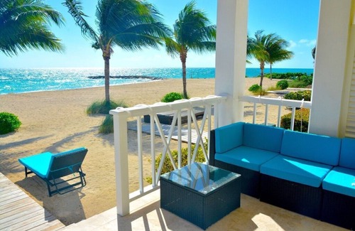 Nassau House | Blue Horizon Villa - Beachfront Villa, Gated Community