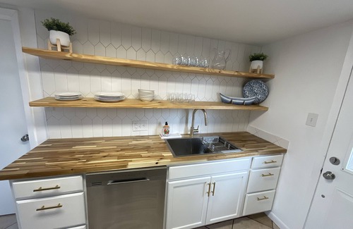 Horseshoe Bay House | Blue House! 5min to Lake LBJ and HSB Resort