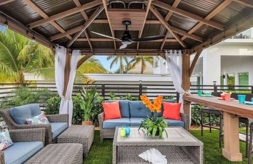 Marathon Apartment | 🏝🌊 Blue Island at Marathon -Sunrise Views -Pool- Dock-near Sombrero Beach