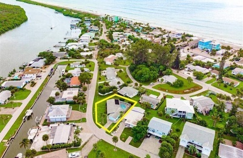 Englewood House | Blue Isle Cottage on Manasota Key with Pool