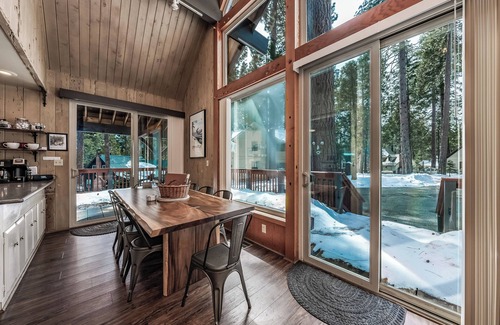 Shaver Lake Cabin | Blue Jay Cabin - Location Goals + Tub Time