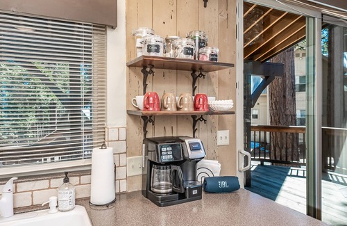 Shaver Lake Cabin | Blue Jay Cabin - Location Goals + Tub Time