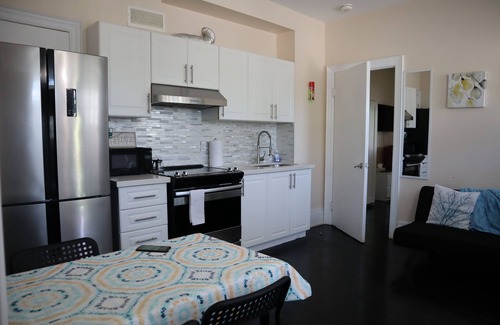 Vineland Station Cottage | Blue Lily Cottage