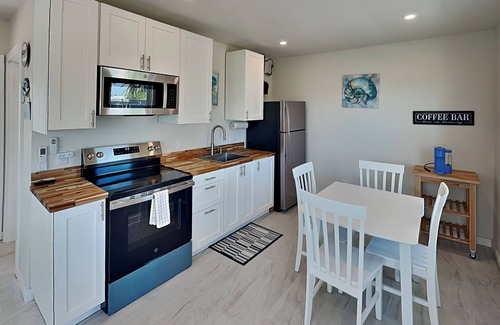 Rockport Condo | Blue Marlin #2 | Community Pool, Pier, Bay Views