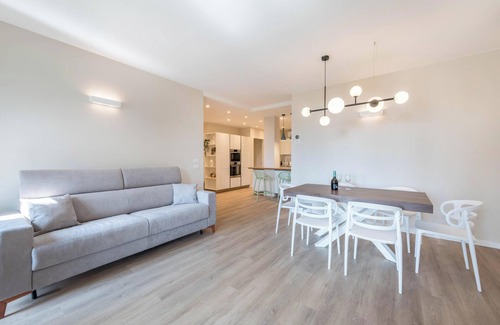 Gardone Riviera Apartment | 'Blue Moon duepunto0' with Lake View & Wi-Fi