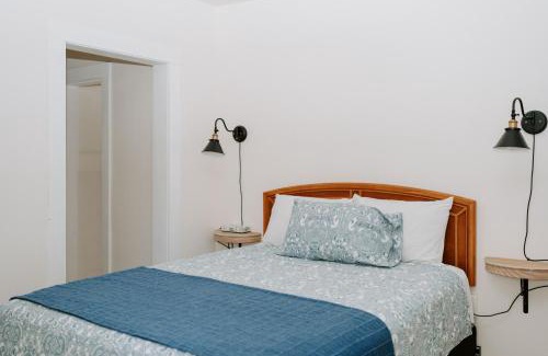 Lake George Hotel | Blue Moon Motel