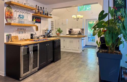 Prevost Ski Chalet | Blue Moon Winter '26 Cozy, Close To Everything