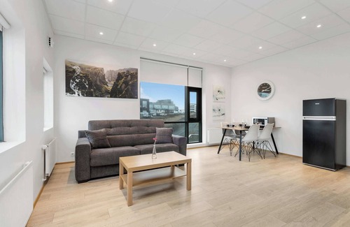 Kopavogur Apartment | Blue Mountain Apartments - Family Studio