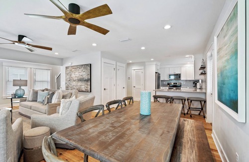 Lakeside at Blue Mountain Beach House | Blue Mountain Beach | Private Pool | 5 Bikes | Pet-Friendly