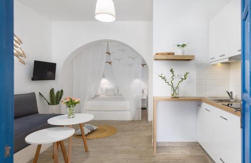 Achlia House | Blue Paradise