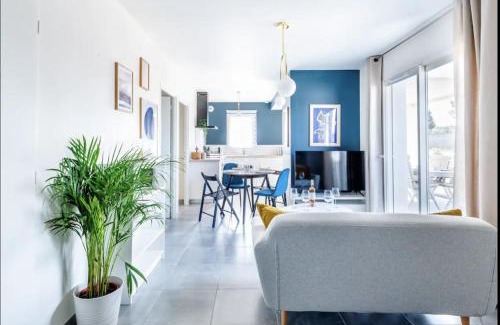 Morieres-les-Avignon Apartment | ☆ Blue Provençal Appartement ☆