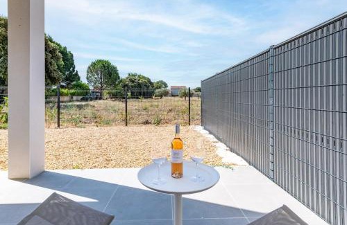 Morieres-les-Avignon Apartment | ☆ Blue Provençal Appartement ☆
