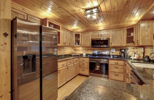 My Mountain Cabin | Blue Ridge Manor - Mountain Luxury Cabin