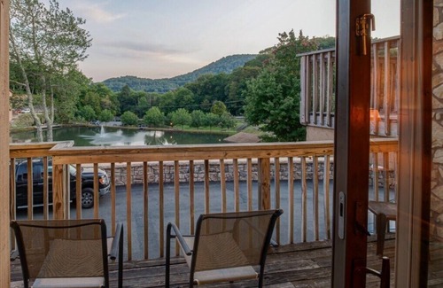 Banner Elk Villa | Blue Ridge Village (Banner Elk) - 1 Bedroom Villa