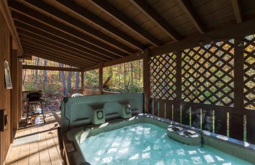 Logan House | Blue Rose Cabins - Naughty Pine Cabin