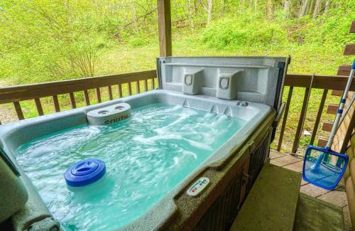 Logan House | Blue Rose Cabins - Rosebud Cabin