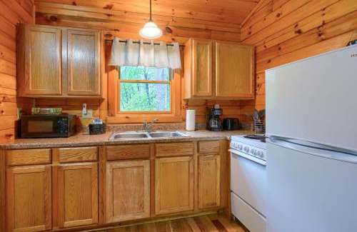 Logan House | Blue Rose Cabins - Wildwoods Cabin