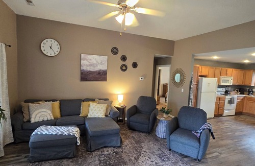 St. Robert House | Blue Sage Inn-Pet Friendly home in Saint Robert, MO. Close to Fort Leonard Wood.