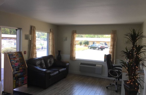 Orange City Hotel | Blue Spring Inn Orange City