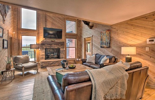 Angel Fire House | Blue Spruce Cabin with Hot Tub and Resort Amenities