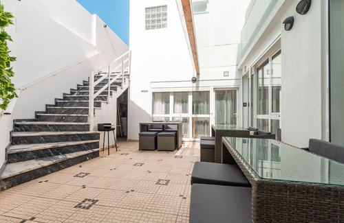 Peniche de Cima Apartment | Blue Studio with shared patio, 200 meters, 3 min by foot Beach of Peniche