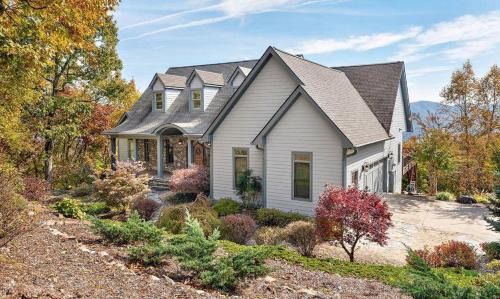 Black Mountain House | Blue Summit