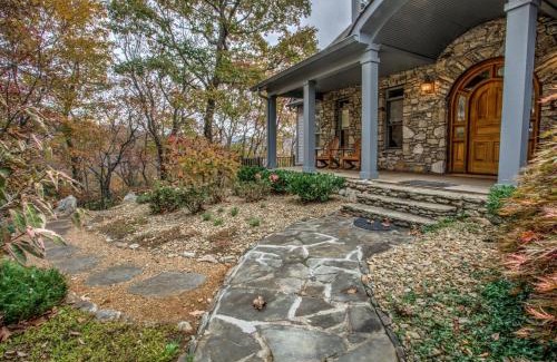 Black Mountain House | Blue Summit