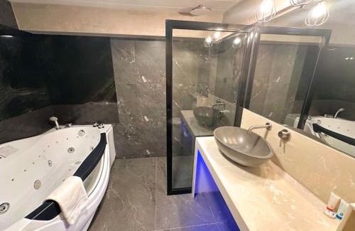 Mactan Export Processing Zone Hotel | Blue Tulip - 4mins from Mactan Airport