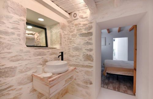 Ano Siros Apartment | Blue Vorna
